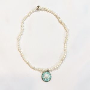 ANTIQUE GOLD PEARL & BABY BLUE ROSE NECKLACE